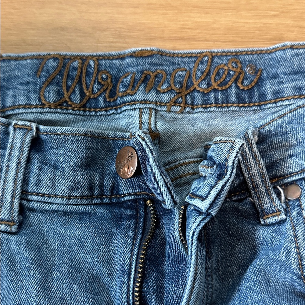 Men’s Wrangler jeans - Picture 2 of 7